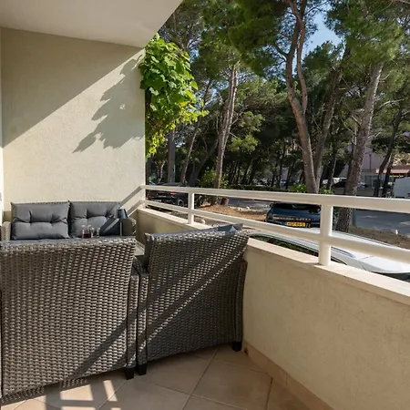 Leo * 巴什卡沃达