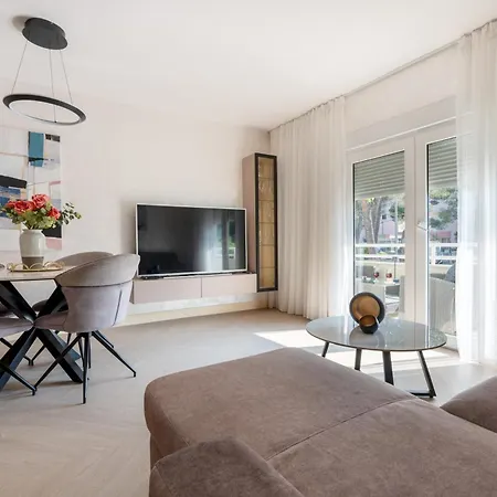 Leo * 巴什卡沃达