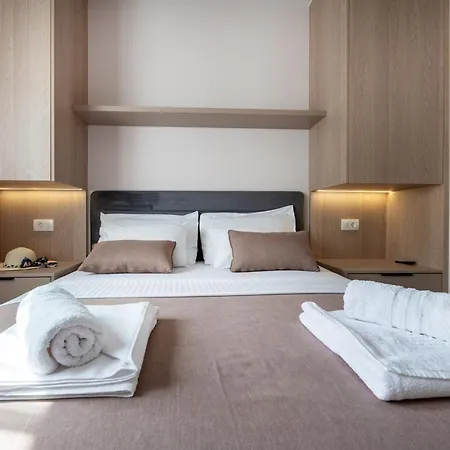 Leo * באסקה וודה