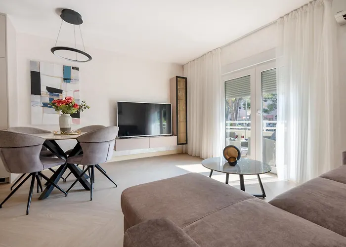 Leo * באסקה וודה